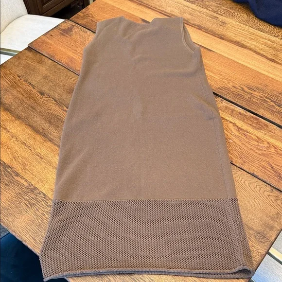 Elegant Worth Brown Sleeveless Dress - Picture 4 of 5